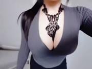 大奶子乳搖 我想把他們全都操