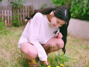 韓妹jena花園草坪春光乍現
