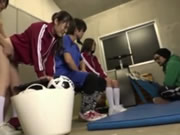 日本足球女女公開場合扑嘢